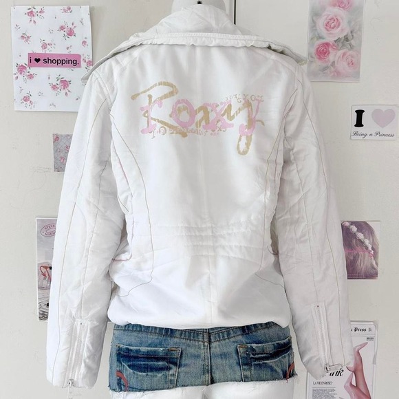 Roxy Jackets & Blazers - Vintage Roxy White Quilted Jacket with Pink Logo